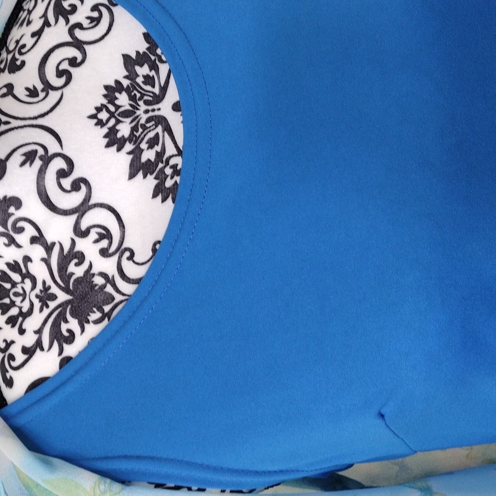 Dress - Picture 9 of 11